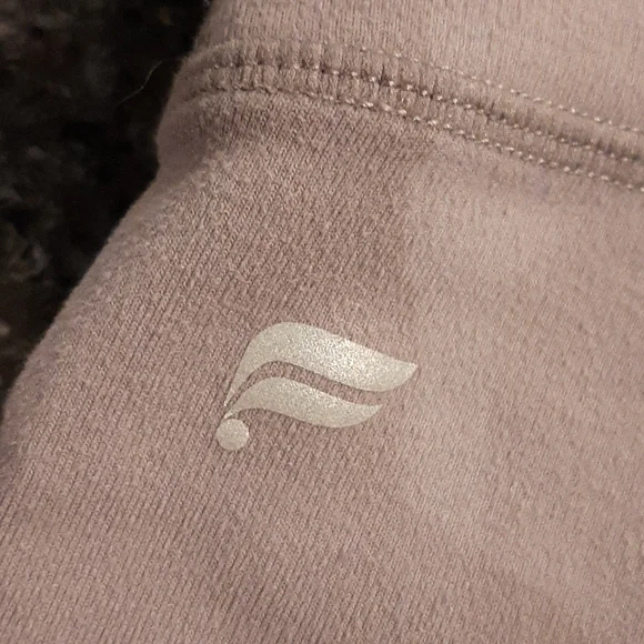 Fabletics leggings - Picture 2 of 3